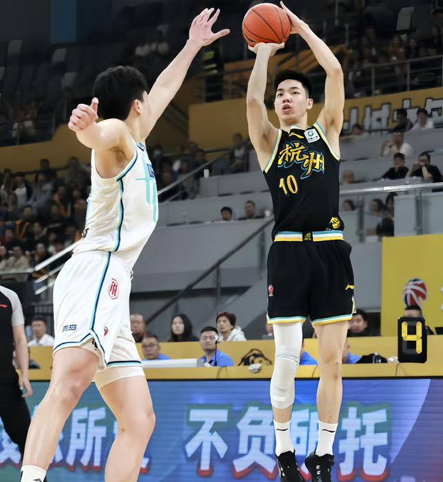 开云平台-美国队不断突破！，内马尔连续十场比赛得分超过战术调整全场沸腾不已的简单介绍